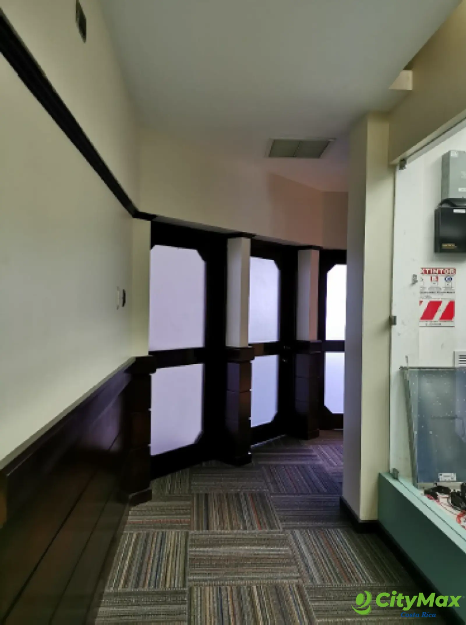Oficinas en Alquiler con 1,056 m² en Barreal Heredia - foto 14