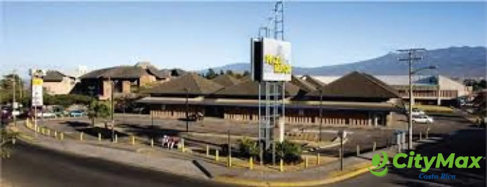 Renta de Oficina Comercial en Plaza en Rohrmoser Pavas  - foto 2