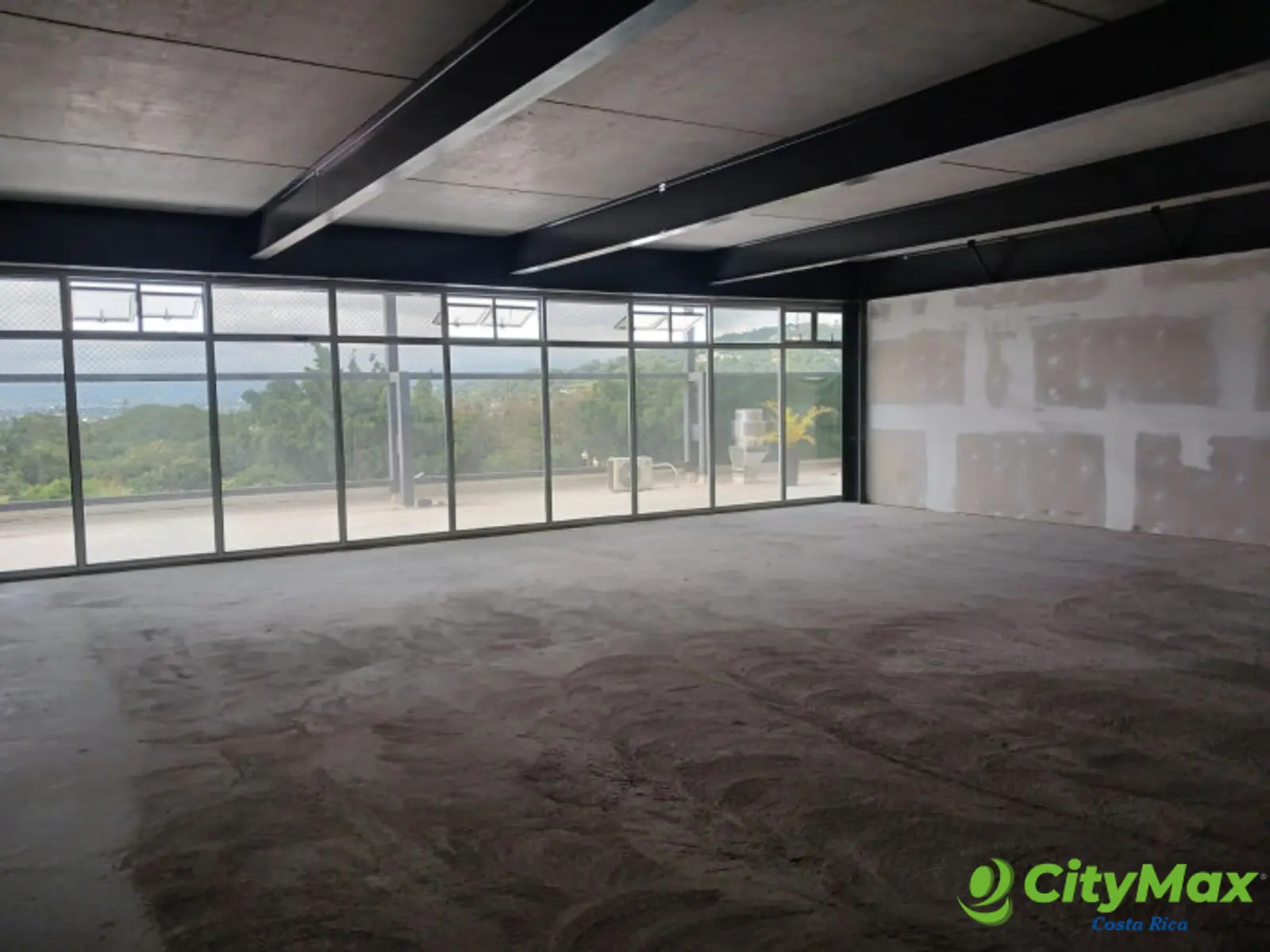 Oficina Comercial de 89m2 en Alquiler en Santa Ana - foto 2