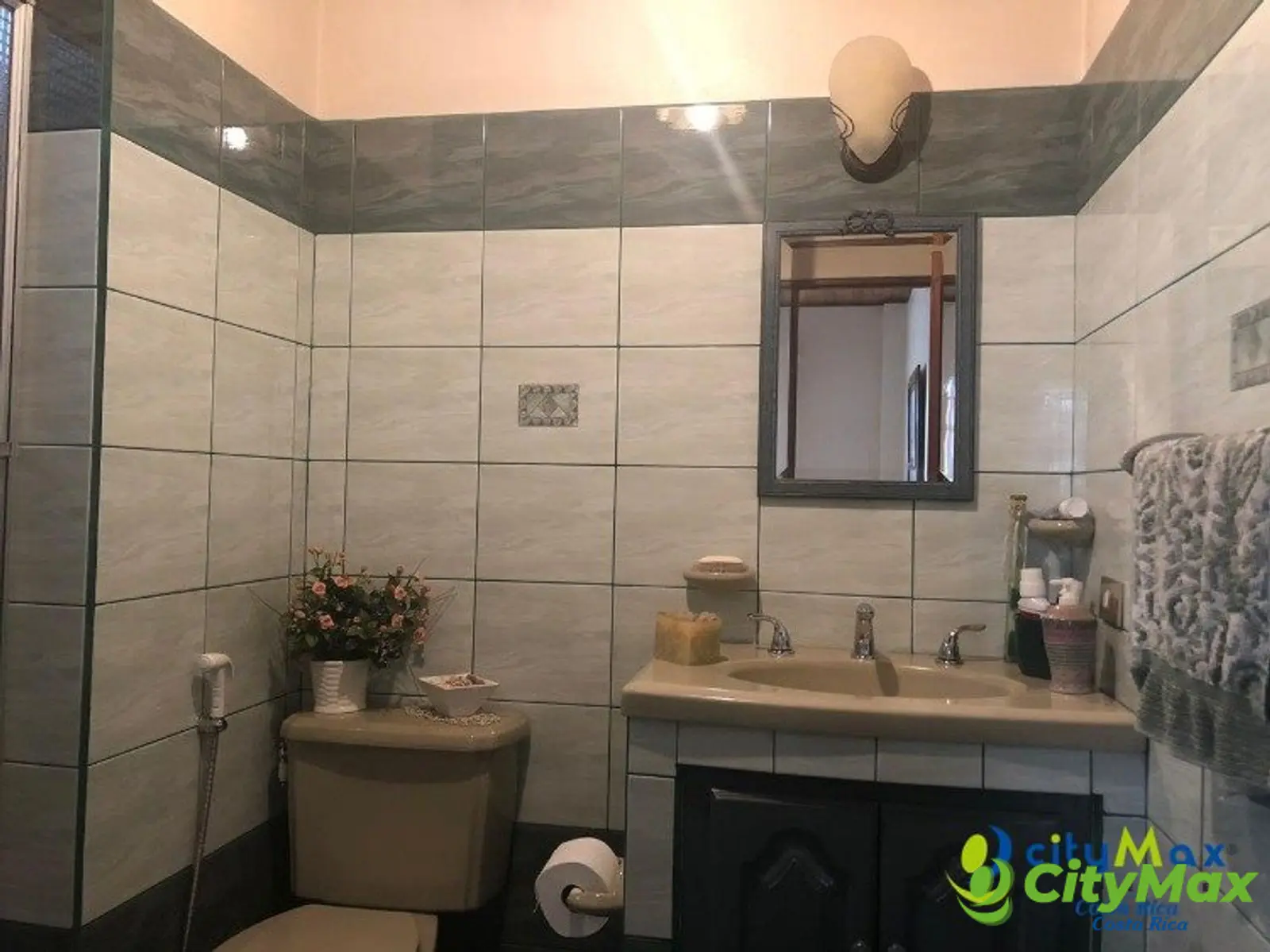 Casa en venta en Alajuela Centro, cercana a Pizza Hut. - foto 9