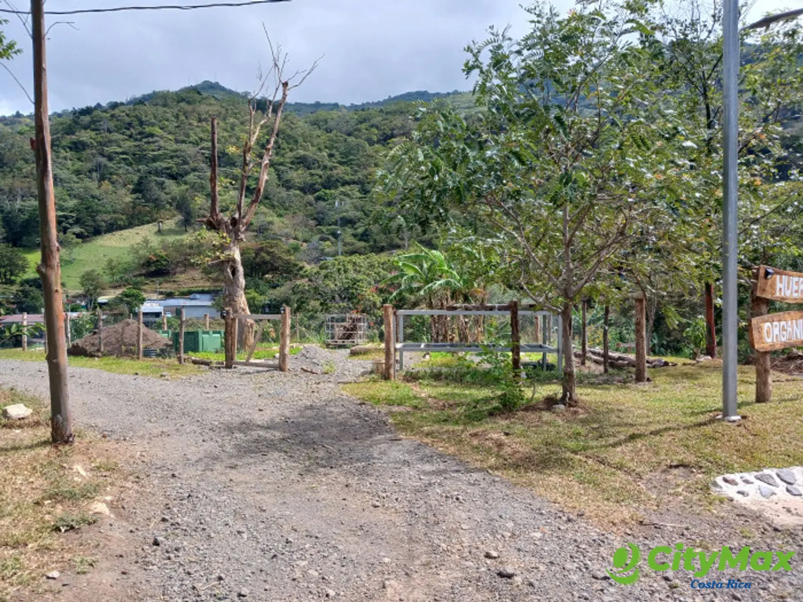 Finca en Venta en Santa Ana Ideal para Desarrollo - foto 8