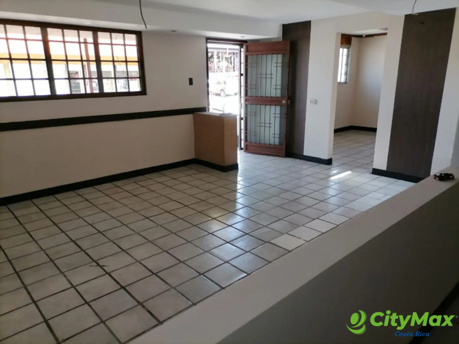 En venta local comercial y Apartamento en Heredia CR - foto 11