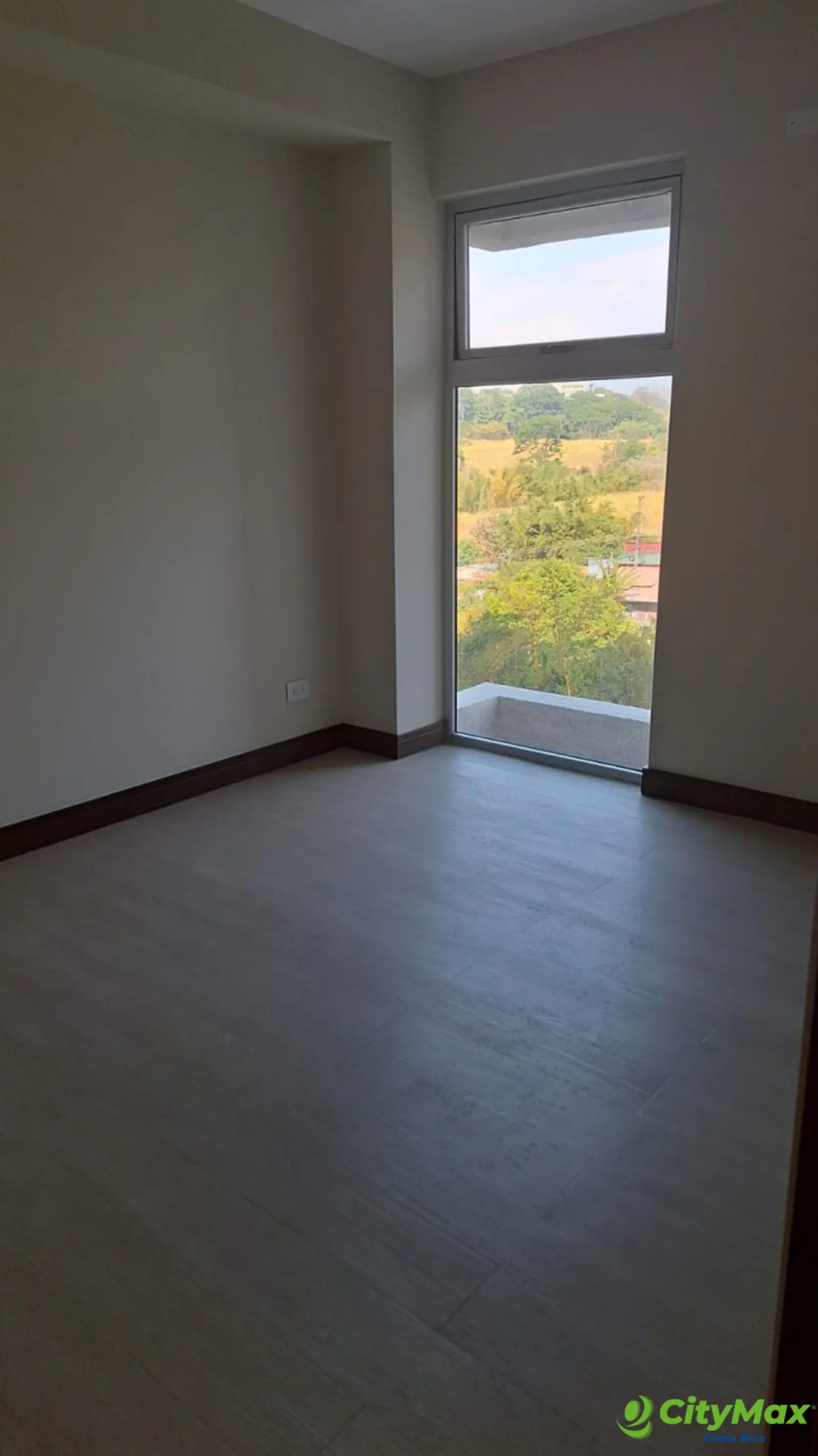 Apartamento Semiamueblado en venta Condominio, la Uruca - foto 6