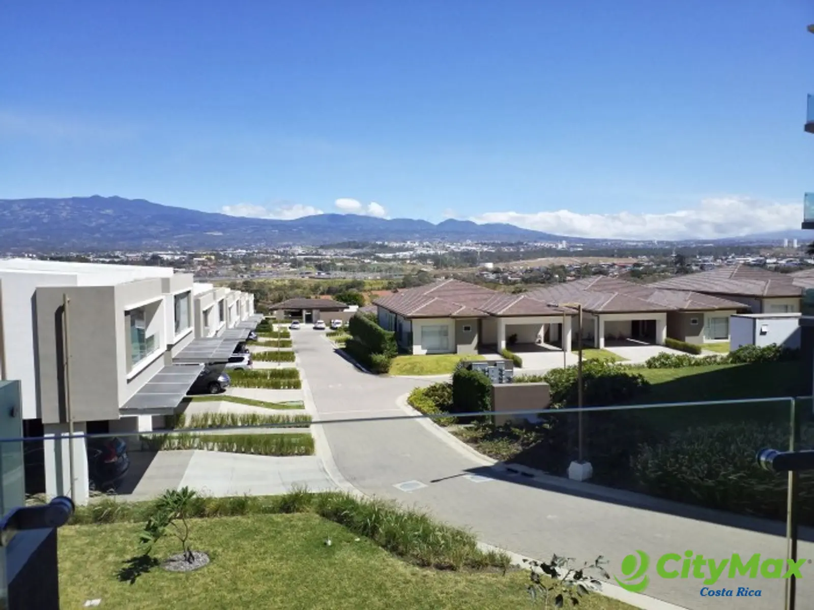 En Venta Espectacular Apartamento en Guachipelín Escazú - foto 3