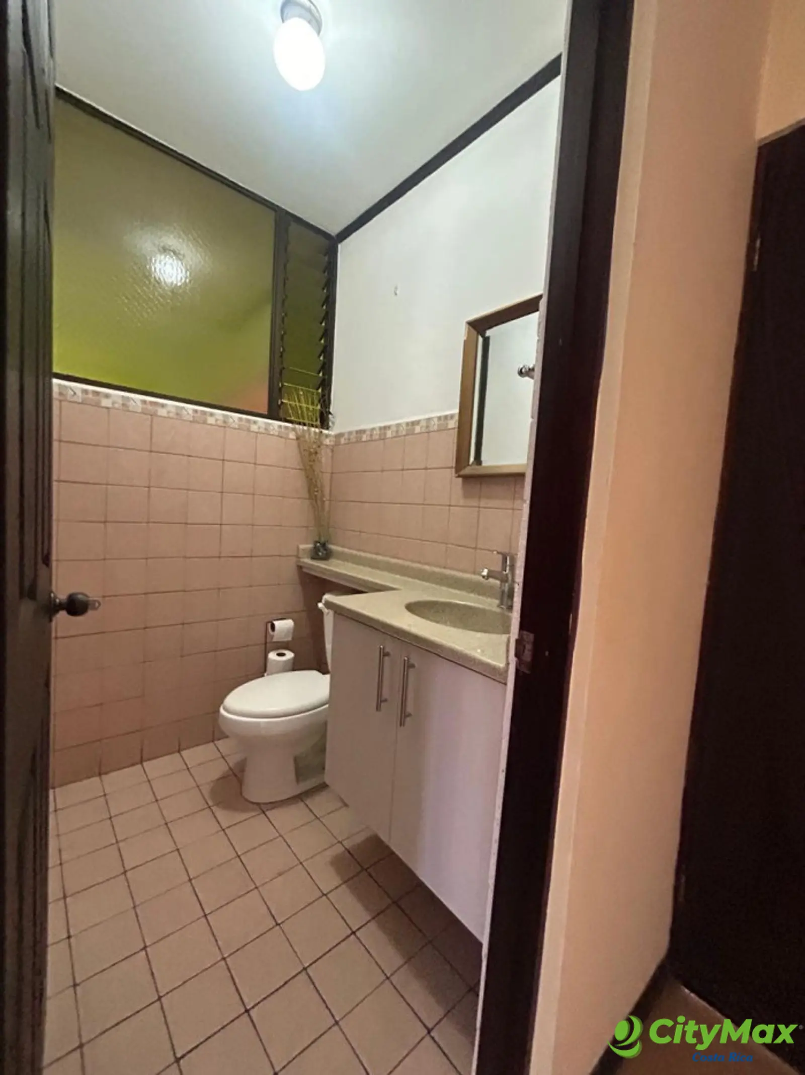 Venta de hermosa casa en Heredia Mercedes Norte  - foto 14