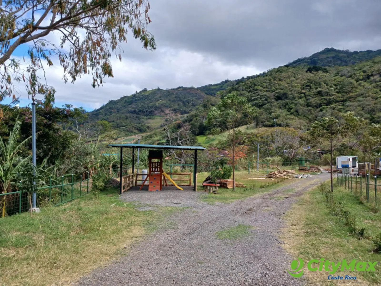 Finca en Venta en Santa Ana Ideal para Desarrollo - foto 17