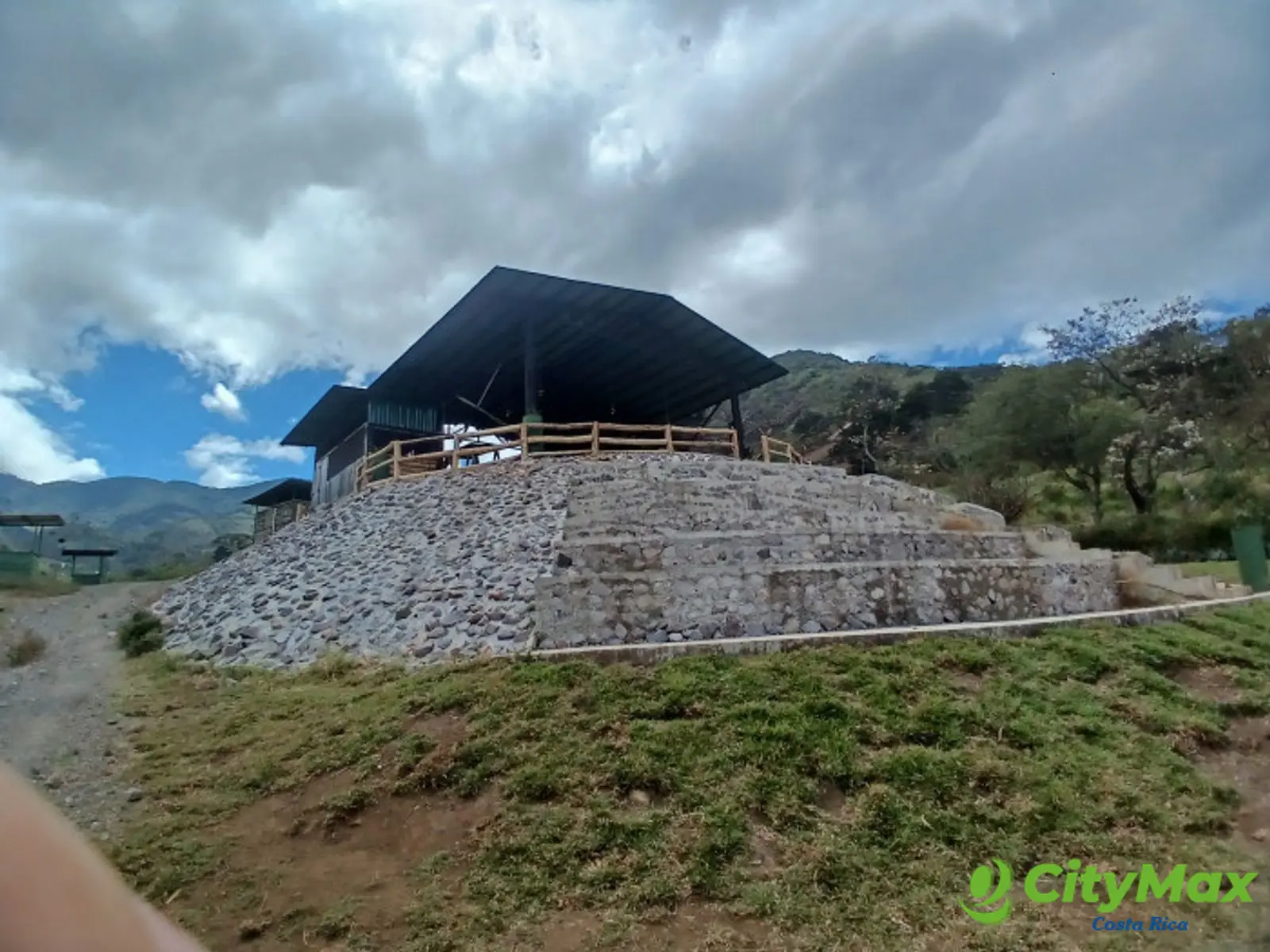 Finca en Venta en Santa Ana Ideal para Desarrollo - foto 22