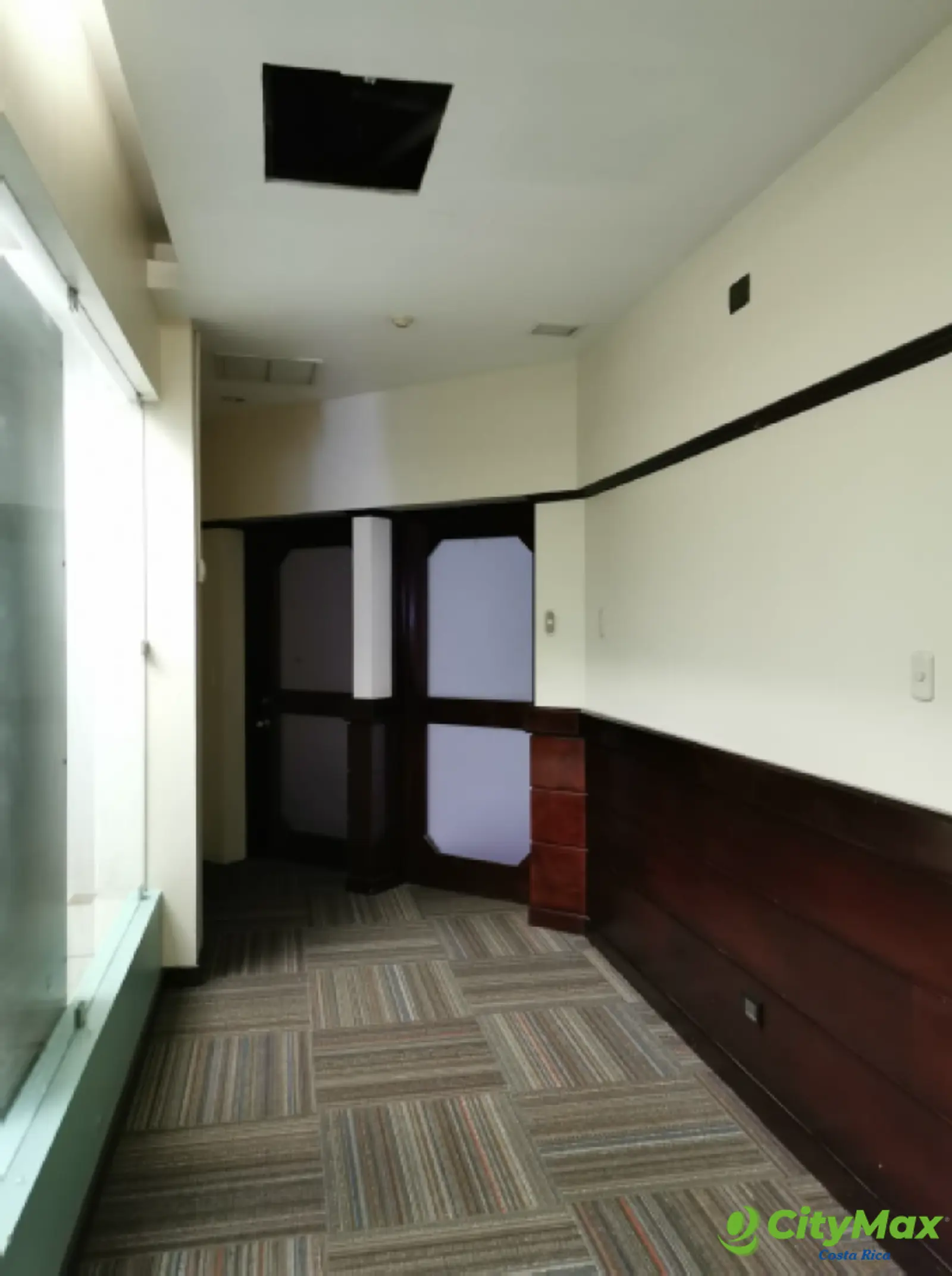 Oficinas en Alquiler con 1,056 m² en Barreal Heredia - foto 8