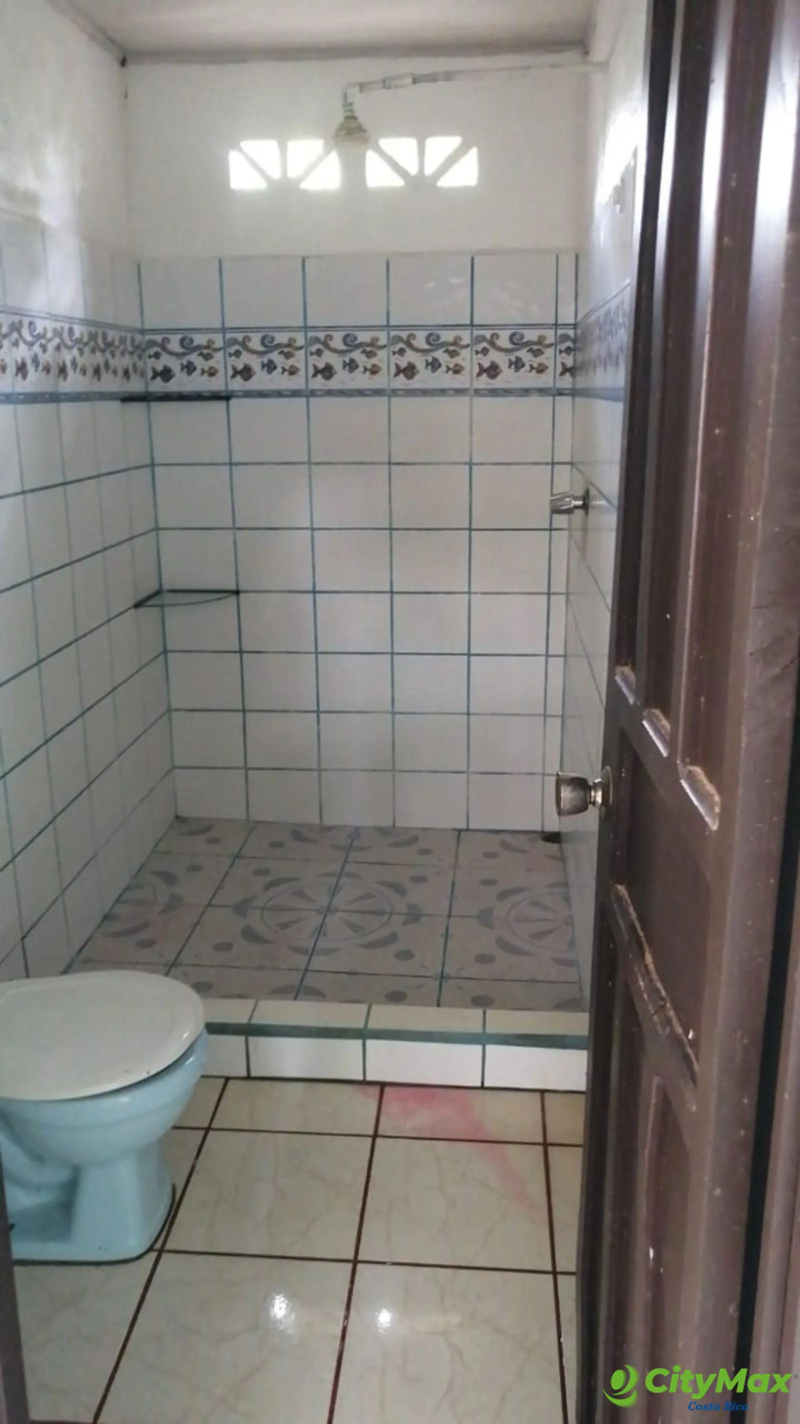 En Venta propiedad con 2 casas, 1 apartamento y 1 local - foto 6