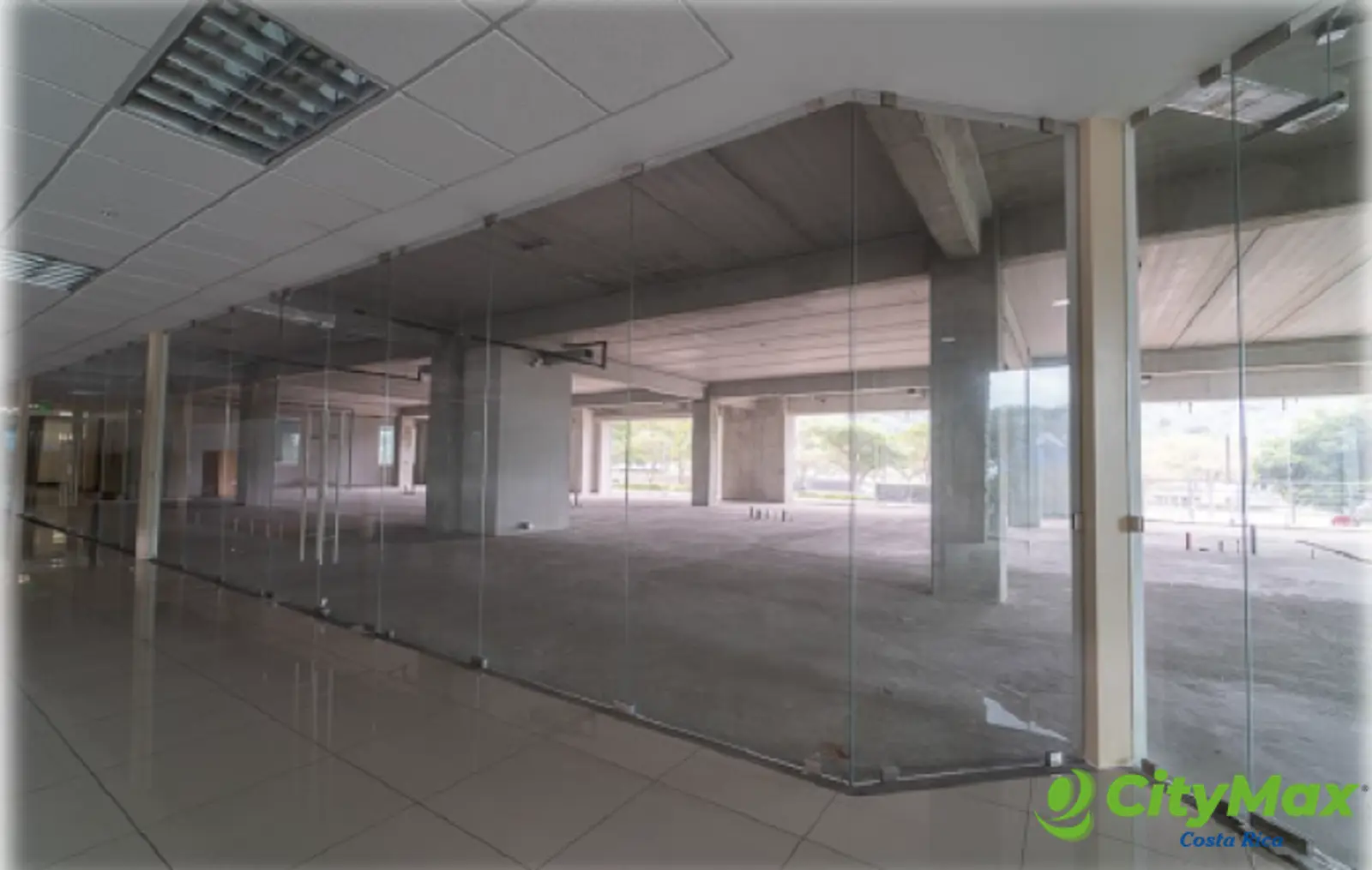 Local u Oficina Alquiler en Centro Corporativo Cartago  - foto 4