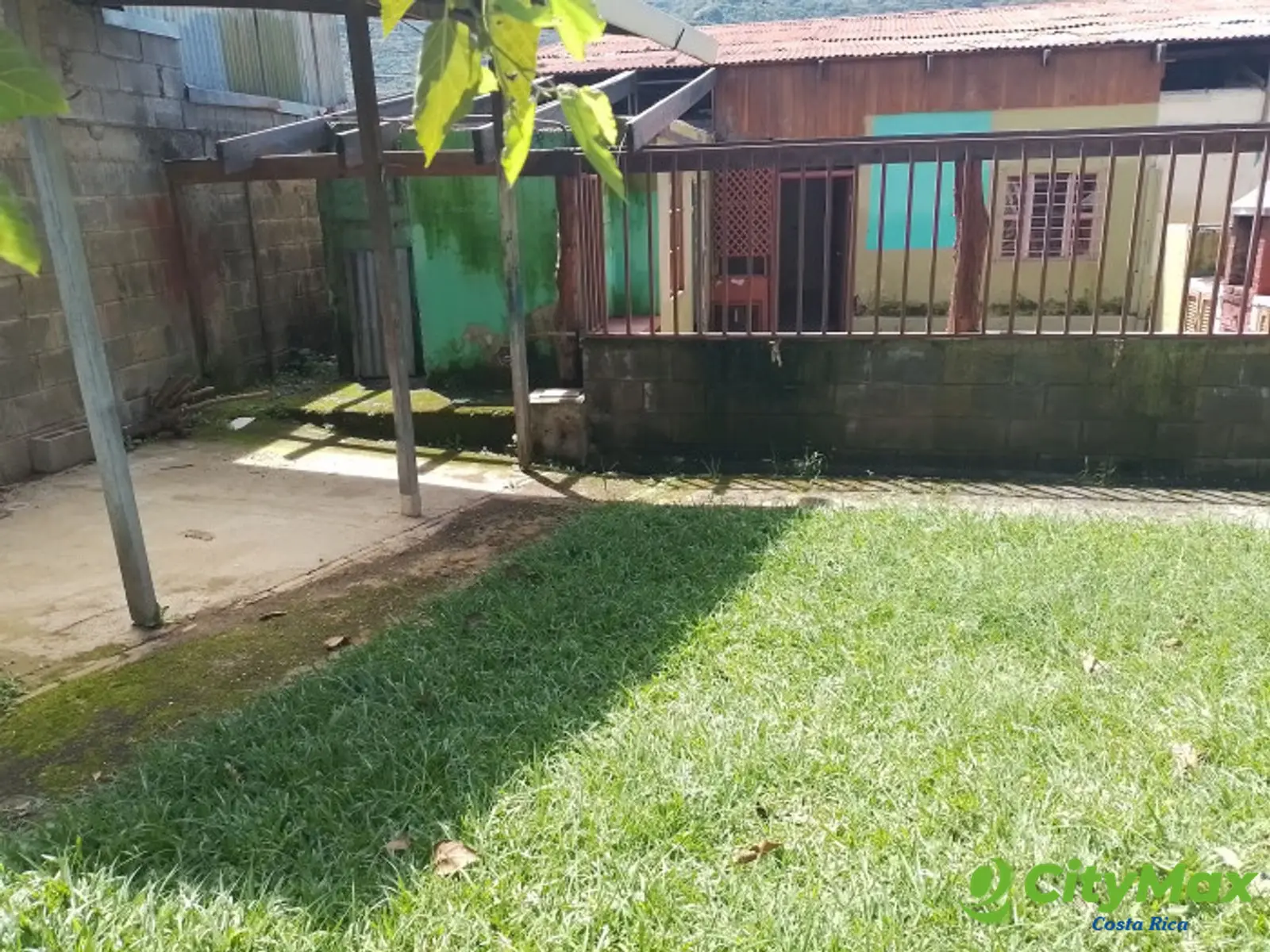 Venta de casa con uso de suelo mixto Cartago La Union  - foto 6