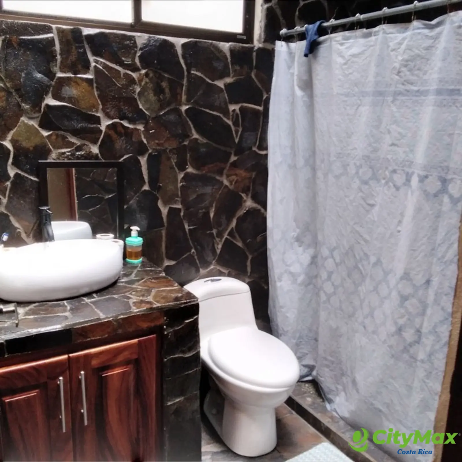 En venta quinta c/casa y cabañas faldas del volcán Poas - foto 9
