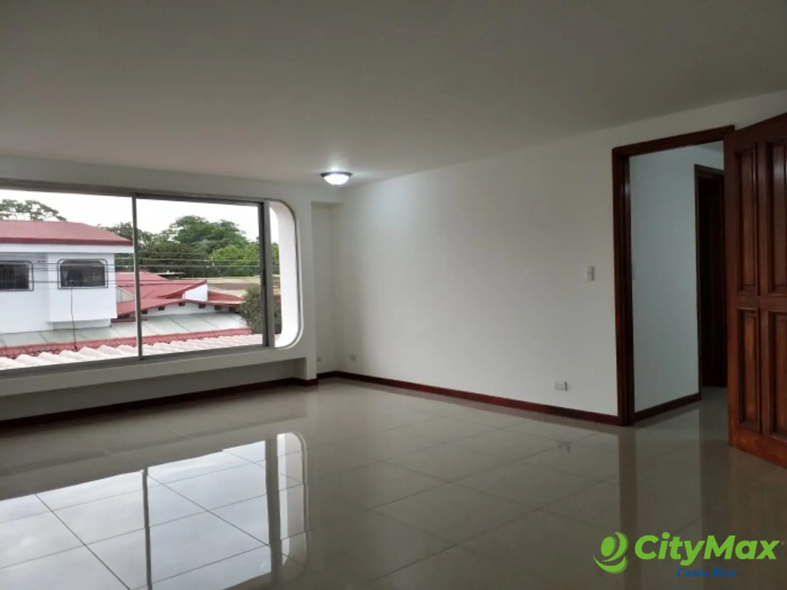 Casa en venta en Rohrmoser San José CR con piscina - foto 16