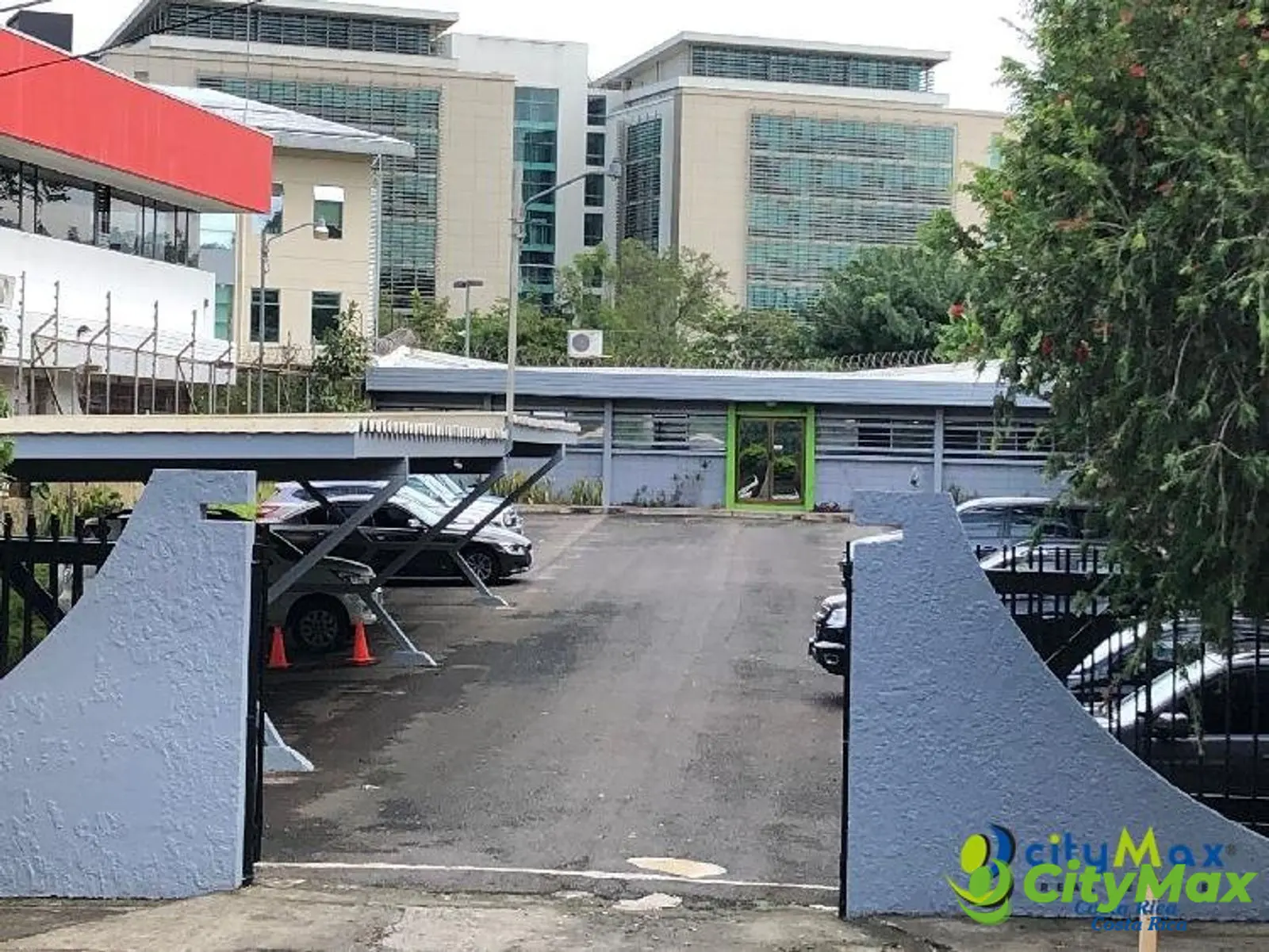 Oficina en Renta cerca Centro Comercial El Pueblo - foto 8