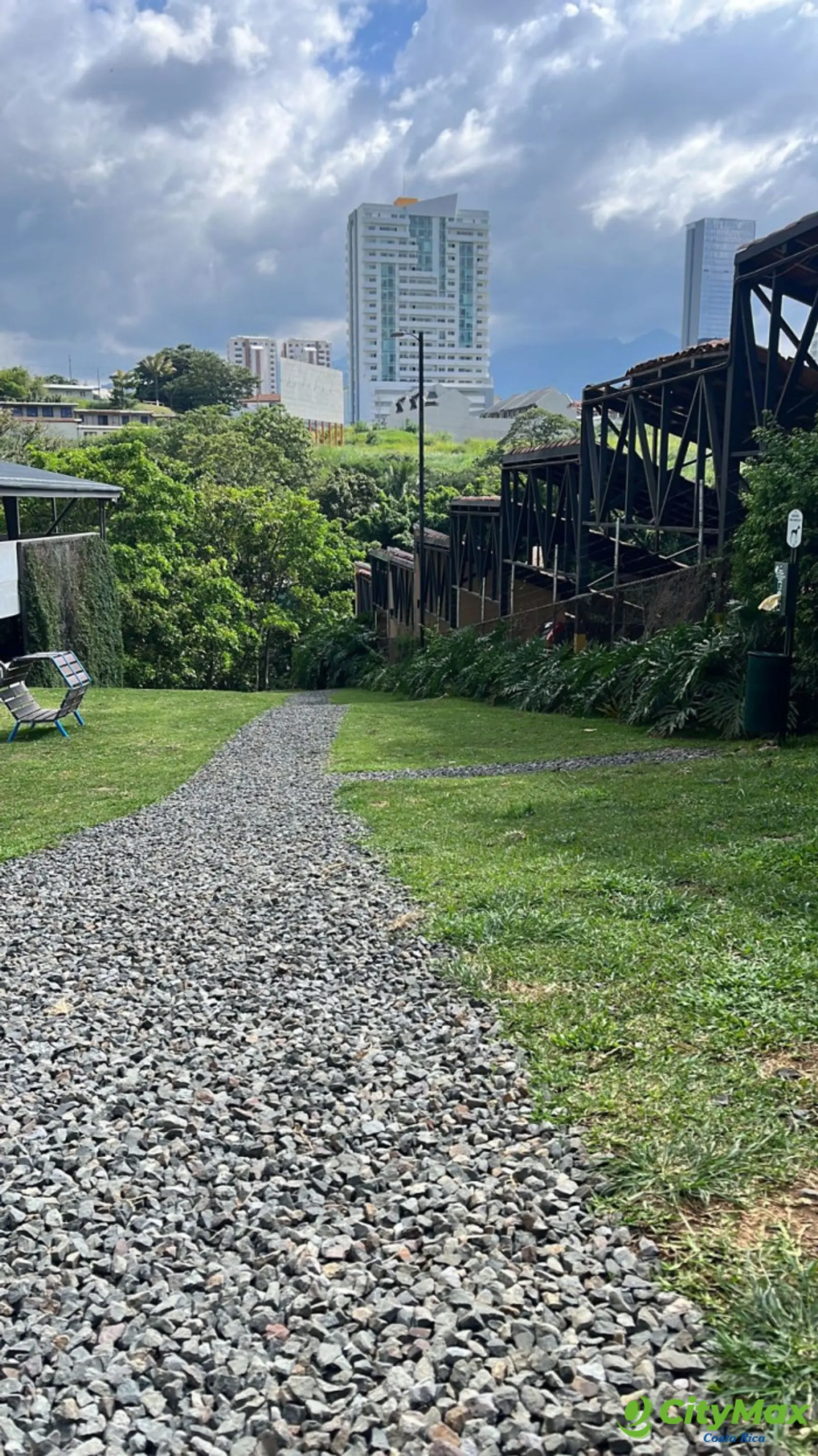 Apartamento Semiamueblado en venta Condominio, la Uruca - foto 12