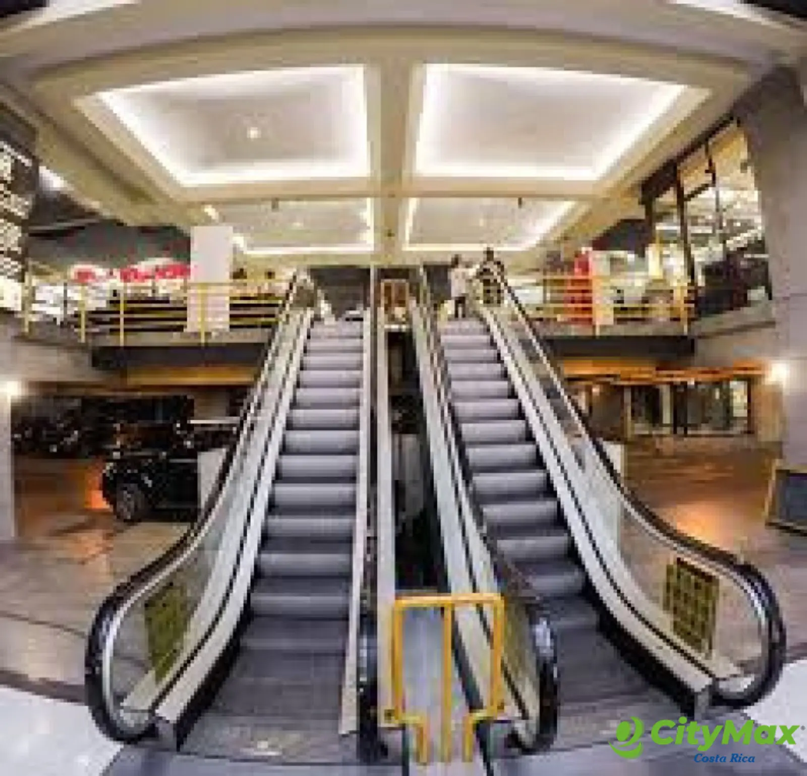 Renta de Oficina Comercial en Plaza en Rohrmoser Pavas  - foto 4