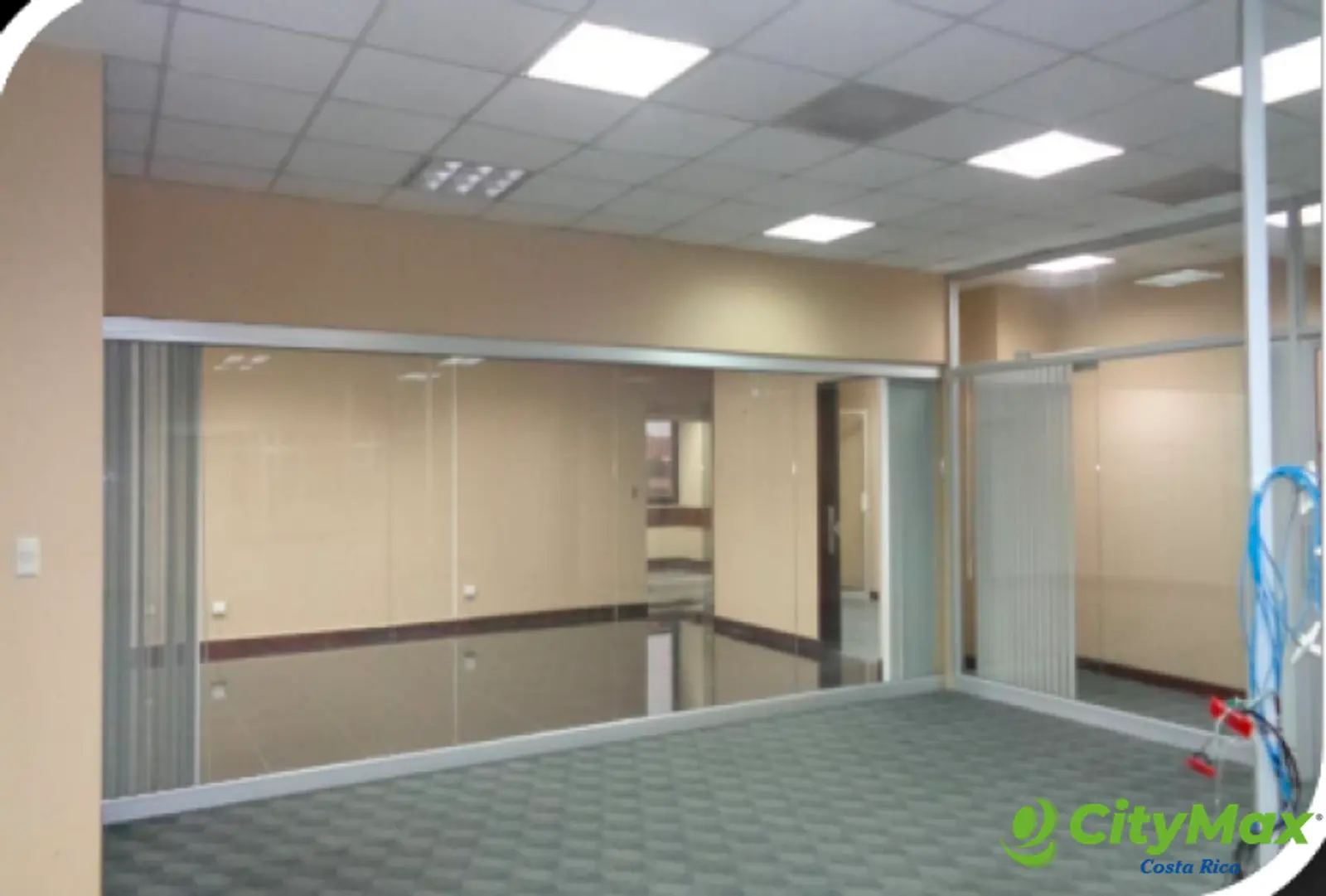 Renta de 537m² para Oficina en Oficentro en Santa Ana - foto 2