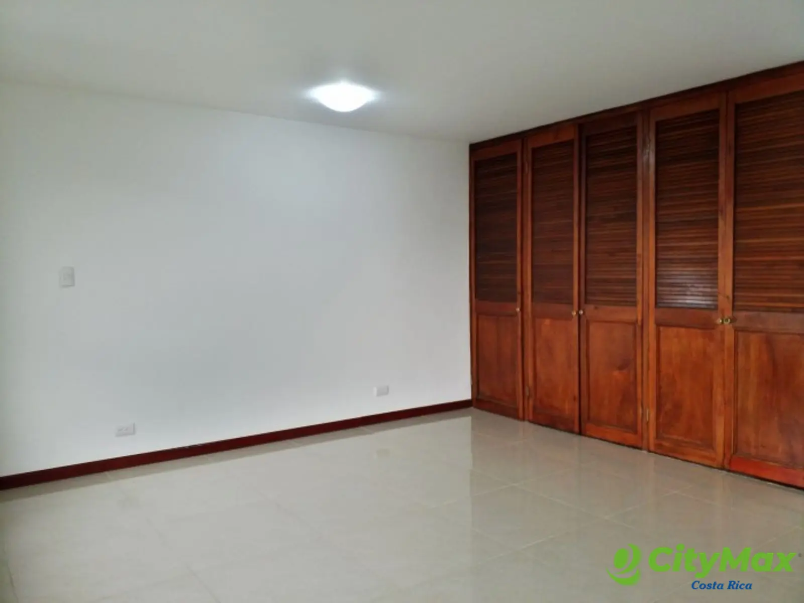 Casa en venta en Rohrmoser San José CR con piscina - foto 13